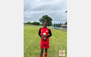 Djibril élu meilleur joueur du tournoi en U11